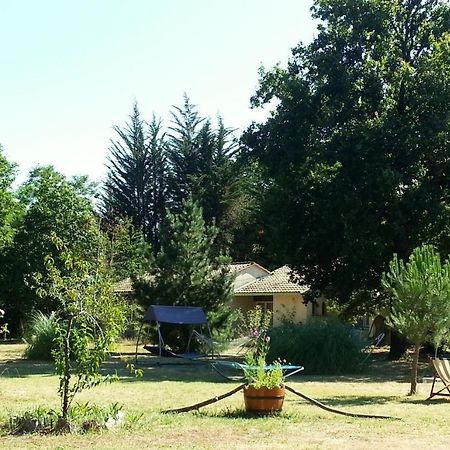 Acacias Hotel Motel Vendays-Montalivet Bagian luar foto