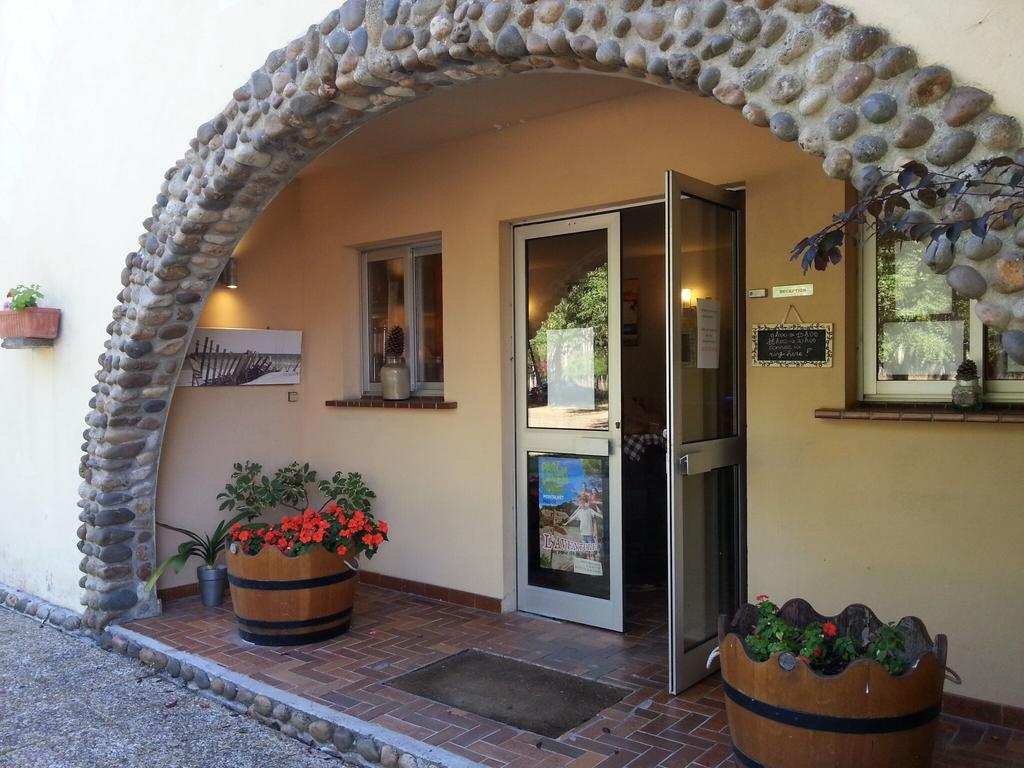 Acacias Hotel Motel Vendays-Montalivet Bagian luar foto