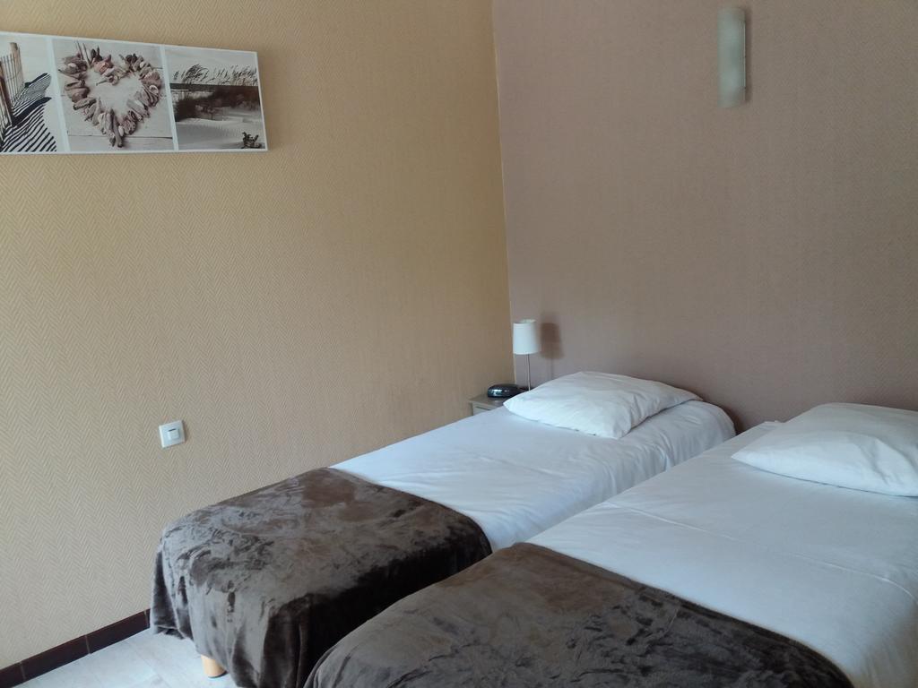 Acacias Hotel Motel Vendays-Montalivet Bagian luar foto