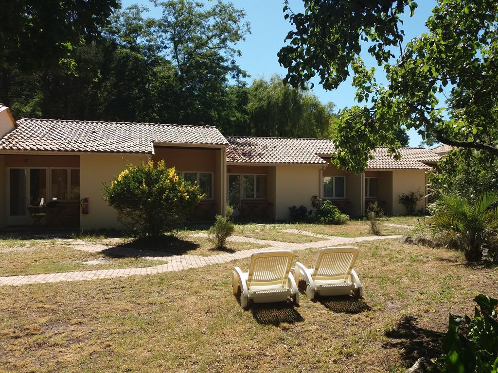 Acacias Hotel Motel Vendays-Montalivet Bagian luar foto